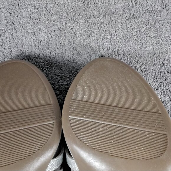 Naturalizer Baylor Shoes Silver Glitter Heels Size 8M Strappy Ankle Buckle Dress - Picture 11 of 13